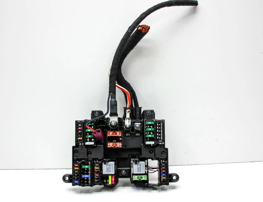 MERCEDES-BENZ A-Class W177 (2018-2024) Drošinātāju kārba A1779061102 31319019