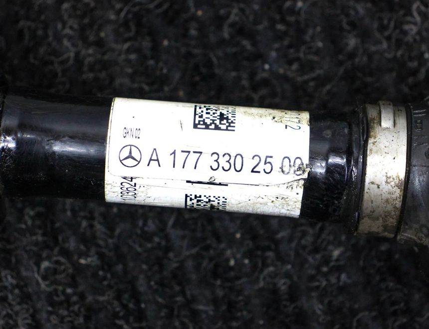 MERCEDES-BENZ A-Class W177 (2018-2024) Priekšējā labā pusass A1773302500 31389735