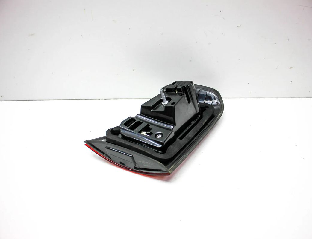 MERCEDES-BENZ A-Class W177 (2018-2024) Aizmugurējais kreisais lukturis bagāžniekā 31954782