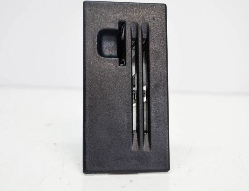 VOLKSWAGEN Passat B8 (2014-2023) Другие внутренние детали 5G0858373A 3616423