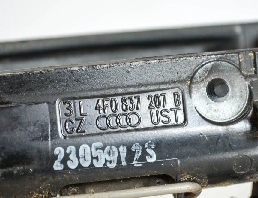 AUDI A6 C6/4F (2004-2011) Priekšējo kreiso durvju ārējais rokturis 4F0837207B 3681738