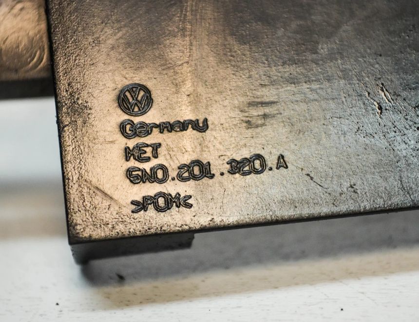 VOLKSWAGEN Tiguan 1 generation (2007-2017) Citas salona daļas 5N0201320A 3802254