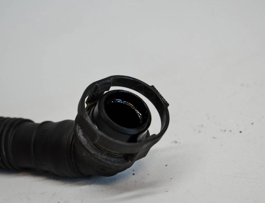 VOLKSWAGEN Passat B7 (2010-2015) Citas šļaukas / trubas 03L103493AE 4005850