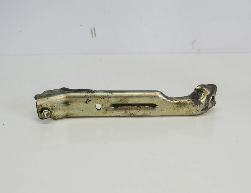 MERCEDES-BENZ E-Class W212/S212/C207/A207 (2009-2016) Citas motora nodalījuma detaļas A6510901027 4141012