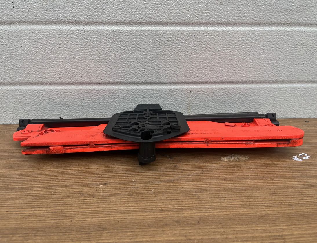 MERCEDES-BENZ E-Class W211/S211 (2002-2009) Знак аварийной остановки A2118900197 20161893