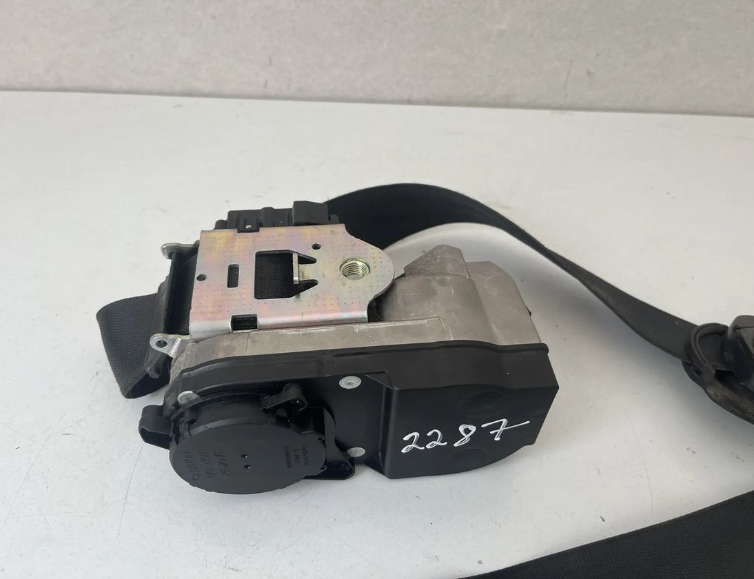 MERCEDES-BENZ R-Class W251 (2005-2017) Ремень безопасности передний правый A2518603885 25395735