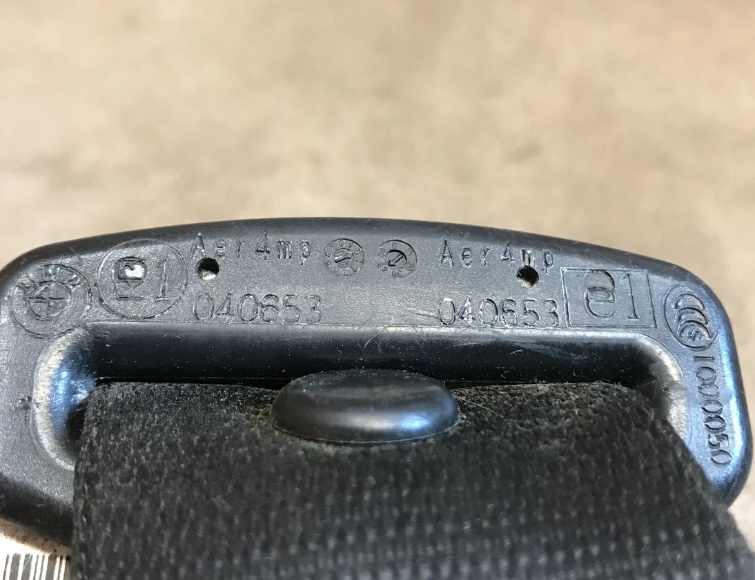 BMW 3 Series E90/E91/E92/E93 (2004-2013) Rear Left Seatbelt 6975365 14320094