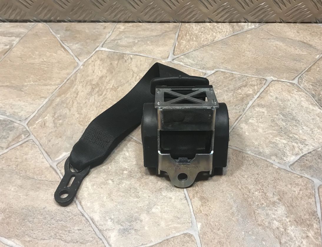 BMW 3 Series E90/E91/E92/E93 (2004-2013) Aizmugurējā kreisā drošības josta 9117254 17227808