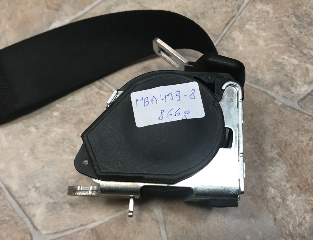 BMW 3 Series E90/E91/E92/E93 (2004-2013) Aizmugurējā kreisā drošības josta 9117254 17227808