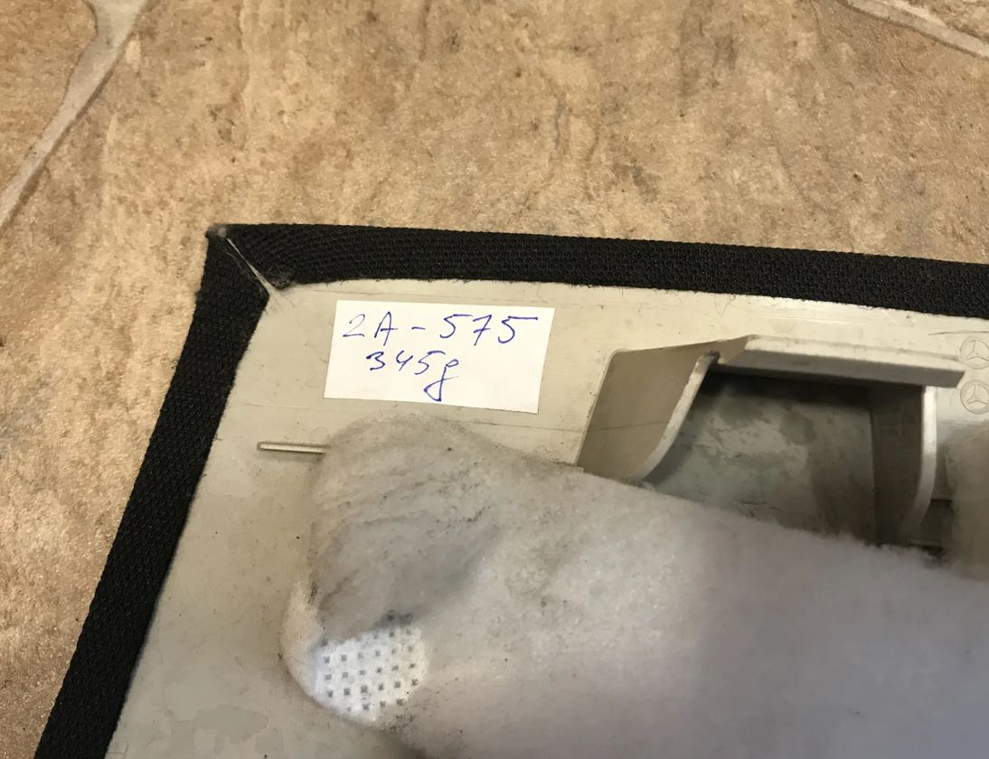 MERCEDES-BENZ E-Class W213/S213/C238/A238 (2016-2024) Aizmugurējā kreisā statnes apdare A2136900925 18073982