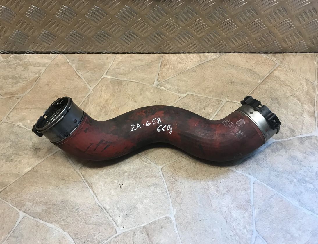 MERCEDES-BENZ C-Class W204/S204/C204 (2004-2015) Starpdzesētāja / interkūlera truba A2125280682 18792821