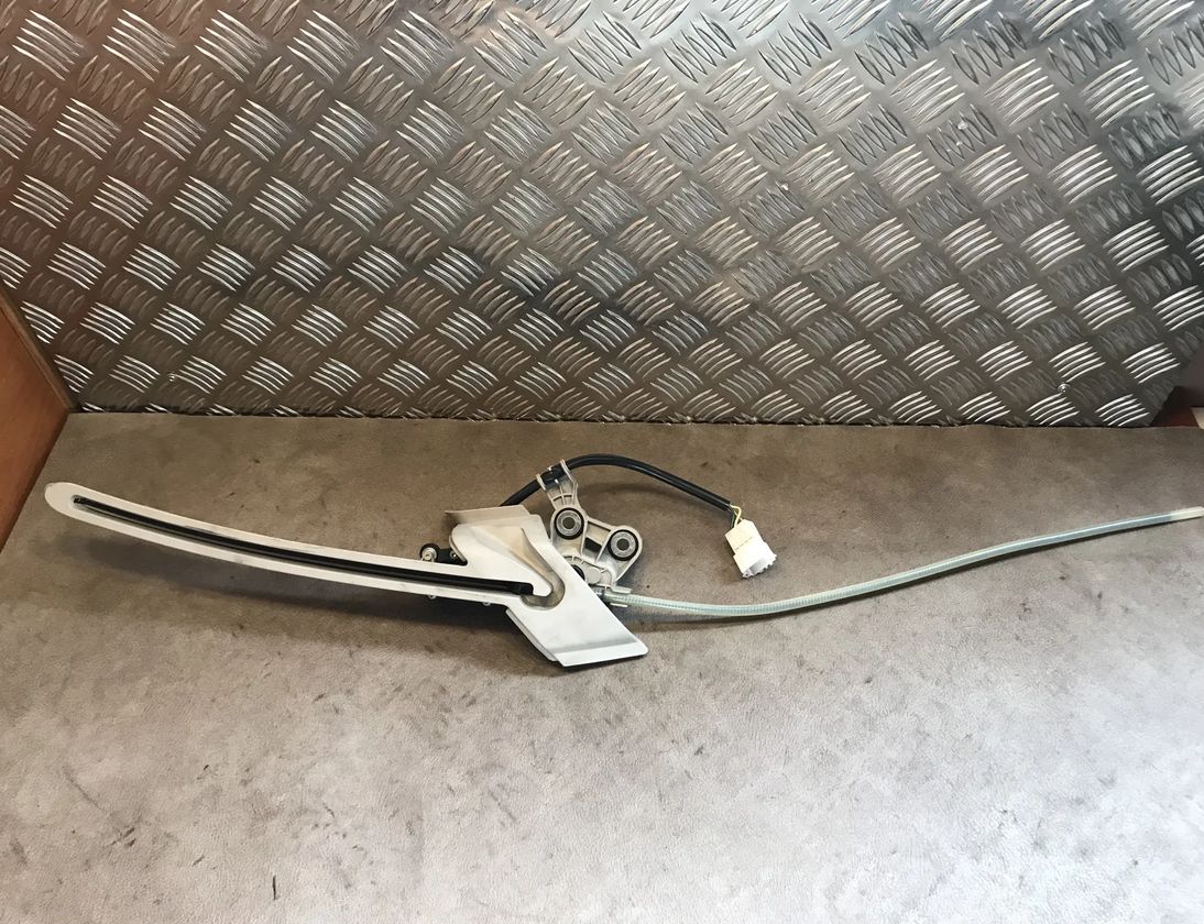 MERCEDES-BENZ E-Class W212/S212/C207/A207 (2009-2016)  Рейка крышки задней полки слева A2128202942 22983200