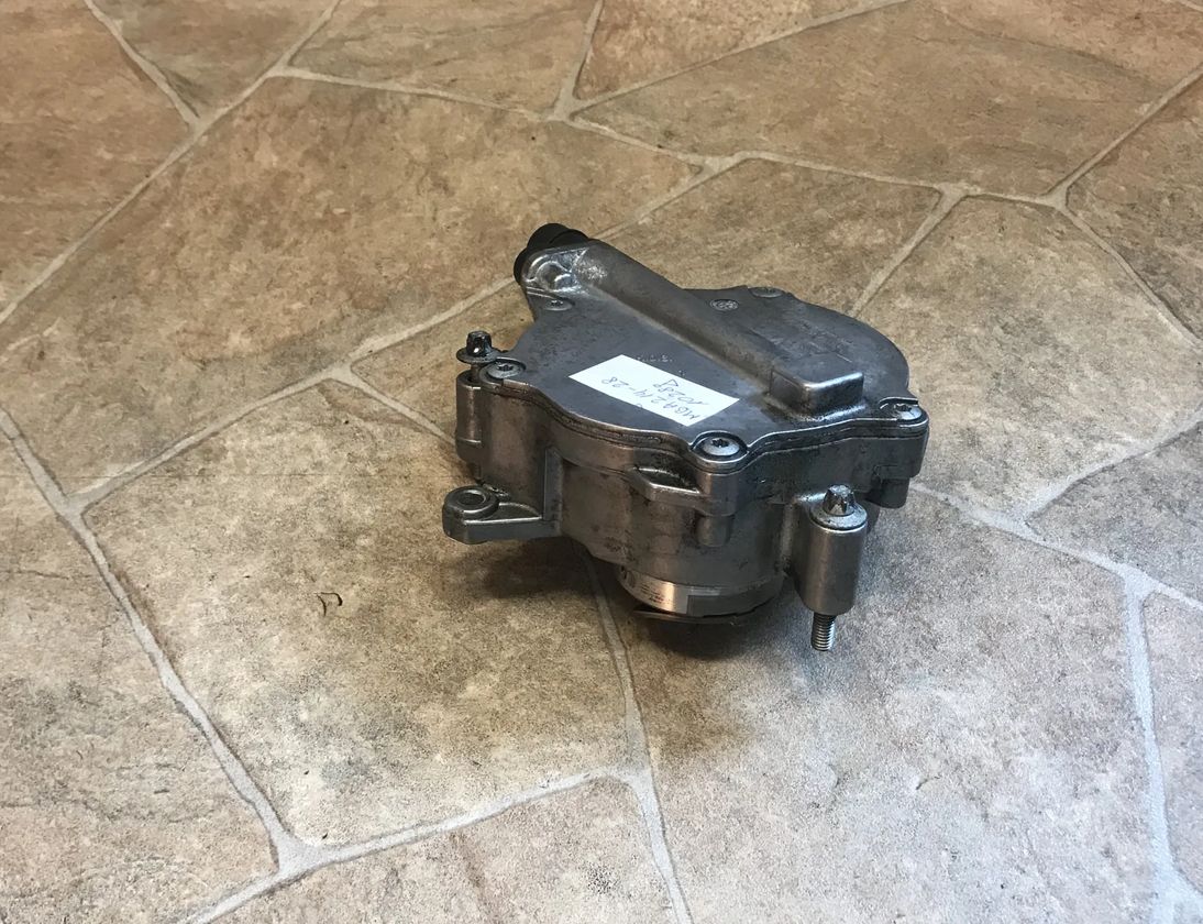 BMW 7 Series F01/F02 (2008-2015) Вакуумный насос 8605976 23074336