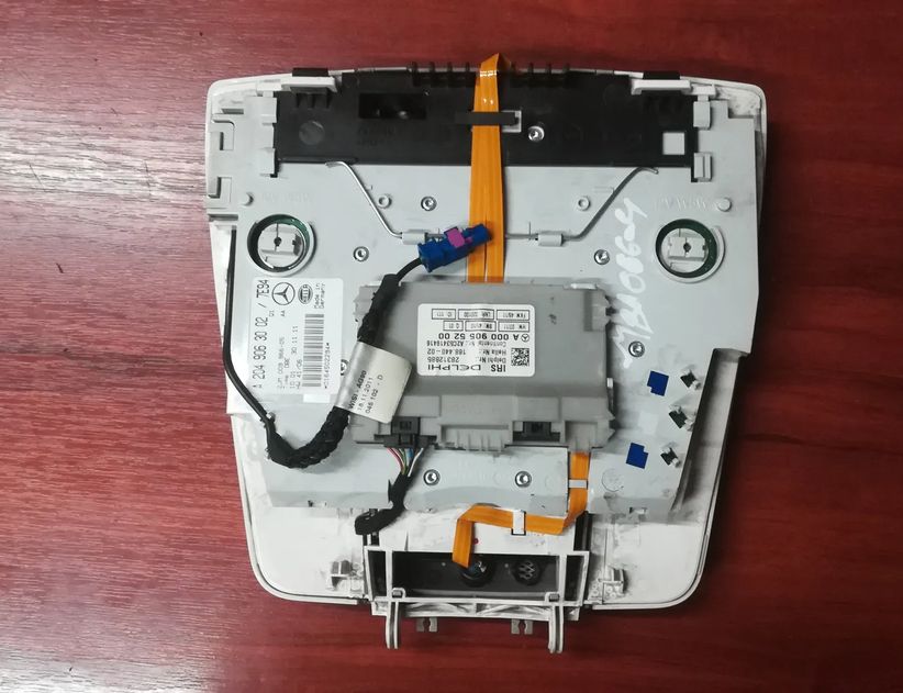 MERCEDES-BENZ C-Class W204/S204/C204 (2004-2015) Salona apgaismojums a2049063002 23169112