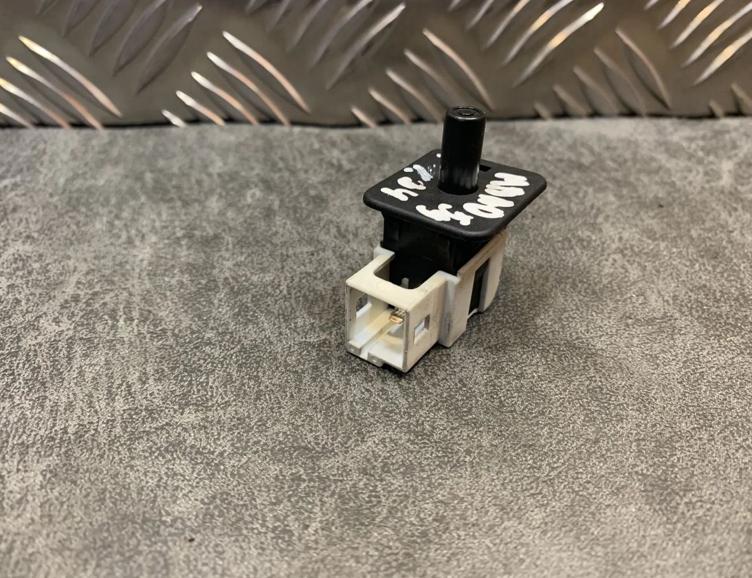 MERCEDES-BENZ E-Class W211/S211 (2002-2009) Контактное соединение дверей A2028209410 23417290