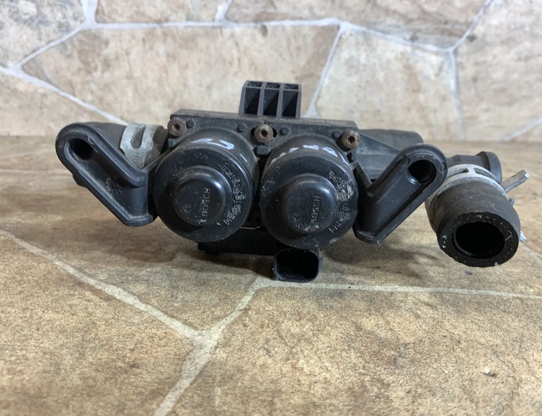 BMW 5 Series F10/F11 (2009-2017) Apkures radiatora vārsts 9119164 28592805