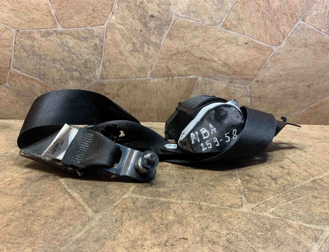 BMW X5 E70 (2006-2013) Rear Left Seatbelt 606345600C 32411156