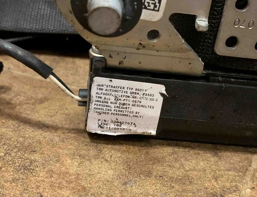 MERCEDES-BENZ R-Class W251 (2005-2017) Aizmugurējā kreisā drošības josta A2518606785 32697880