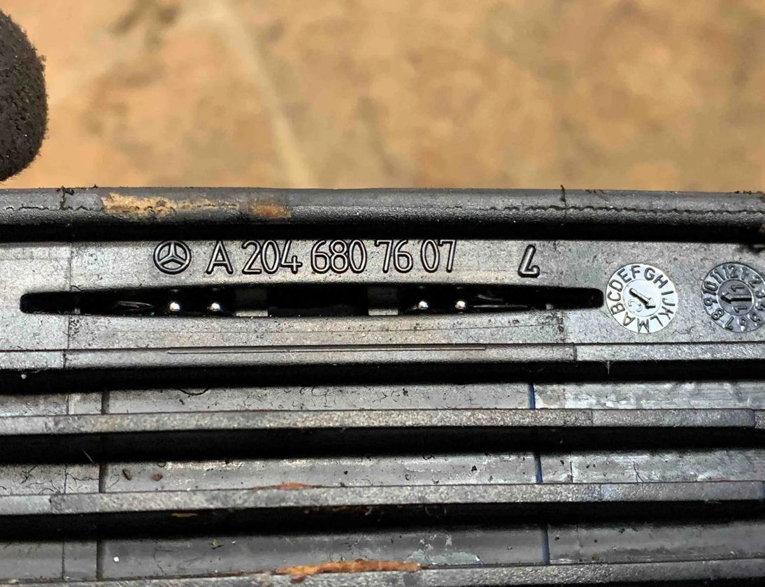 MERCEDES-BENZ C-Class W204/S204/C204 (2004-2015) Drawer A2046807607 32703344