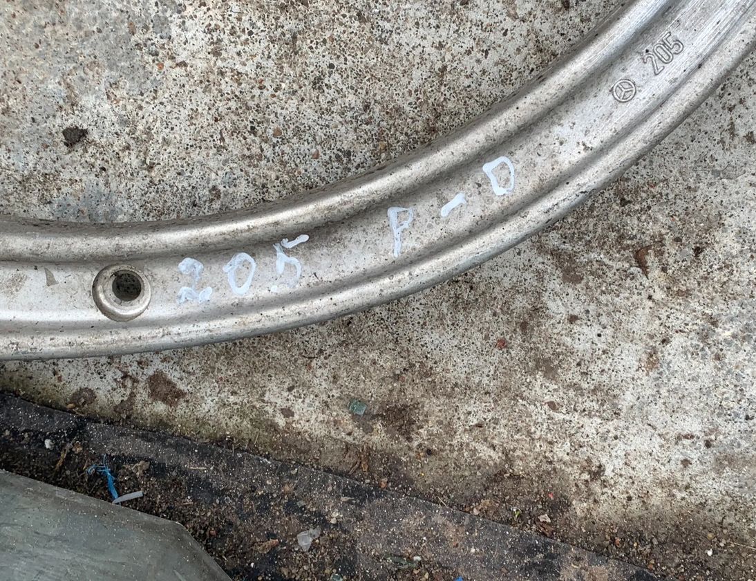 MERCEDES-BENZ C-Class W205/S205/C205 (2014-2023) Priekšējā labā augšējā vadības svira/ričags 205 32961857