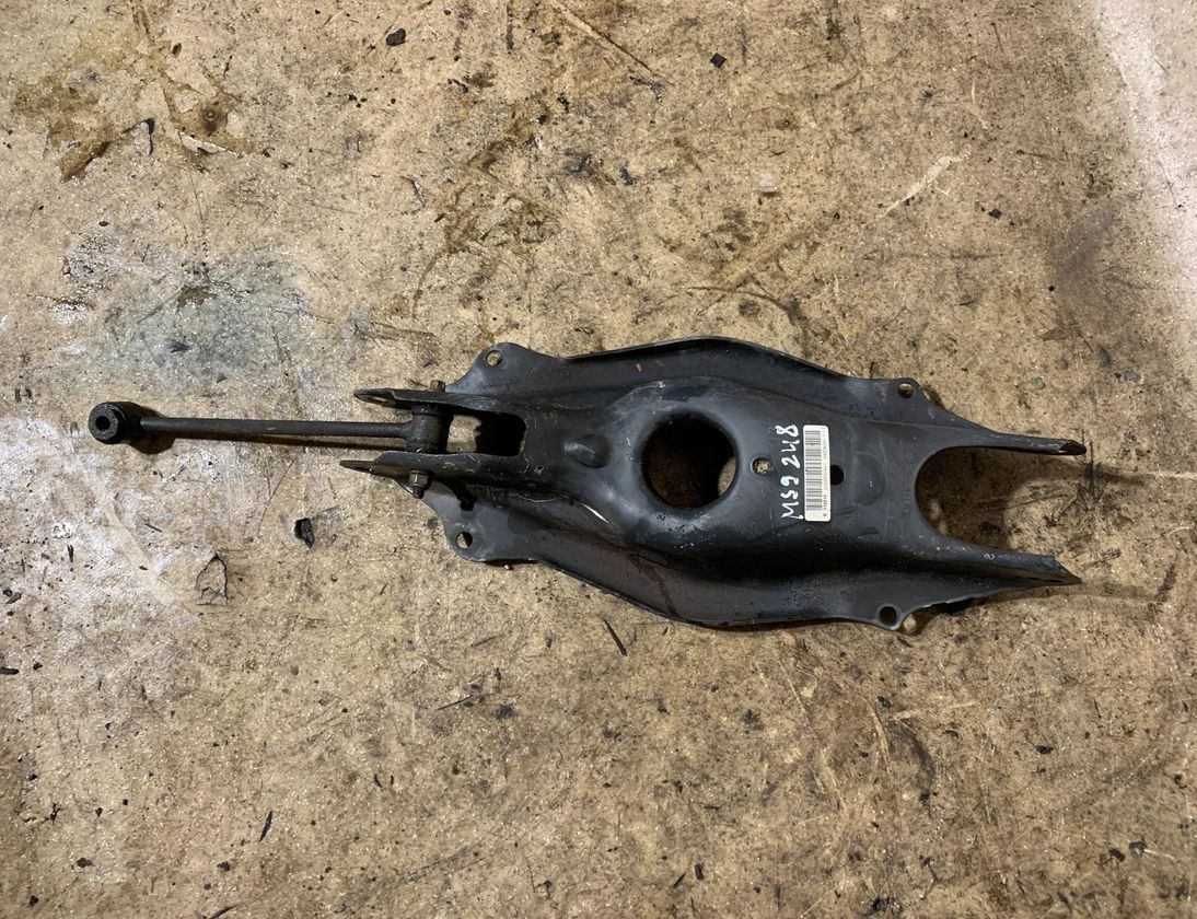 MERCEDES-BENZ C-Class W205/S205/C205 (2014-2023) Aizmugurējā labā H formas svira / ričags A2053521900 32984411