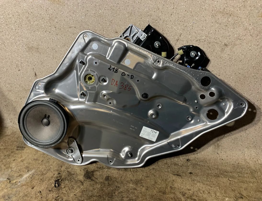 MERCEDES-BENZ CLS-Class C218/X218 (2011-2017) Стеклоподъемник задней правой двери A2180023099 33031802