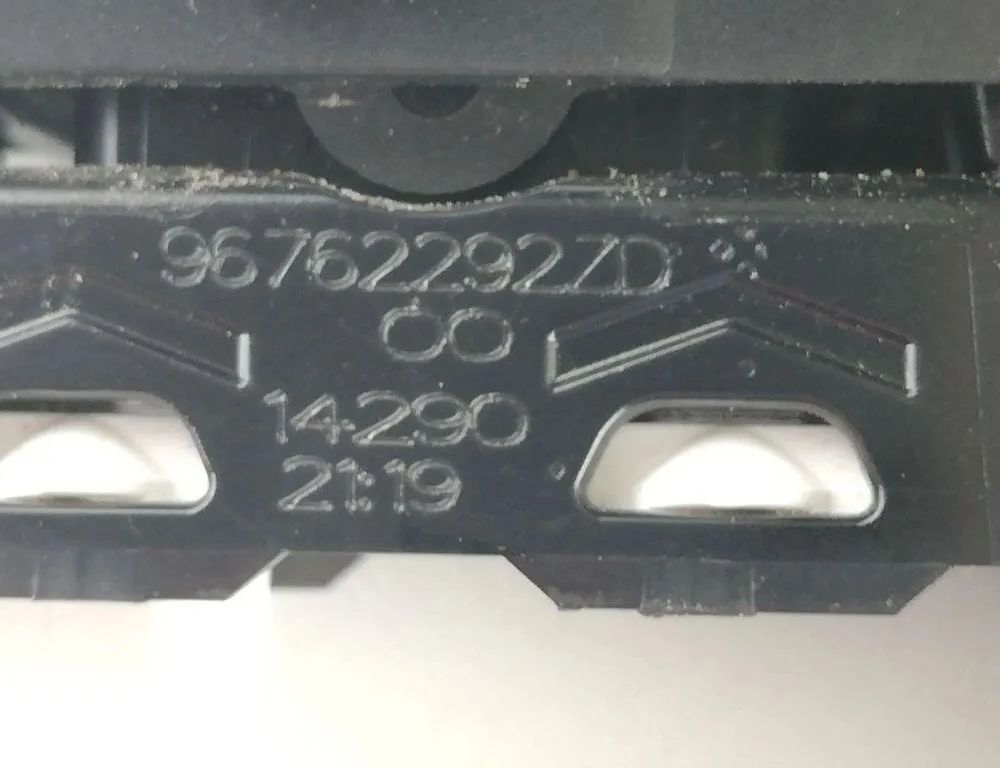 PEUGEOT 308 T9 (2013-2021) Aizmugurējo kreiso durvju loga pacēlāja slēdži 96762292ZD,KL1355 31912252