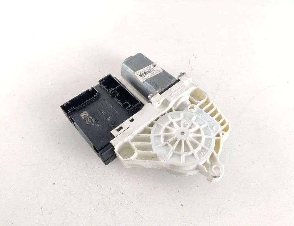 VOLKSWAGEN Passat B6 (2005-2010) Маторчик стеклоподъемника передней левой двери 3C8959702,3C0959792C 31918039