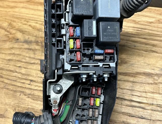 VOLVO S60 2 generation (2010-2020) Drošinātāju kārba PA6GB20GF10,31328191 28571957