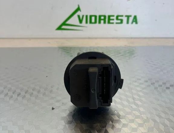 VOLVO XC60 1 generation (2008-2017) Реле вентилятора печки салона 5HL00894120 31628925