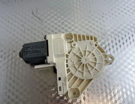 AUDI A4 B8/8K (2011-2016) Aizmugurējo kreiso durvju loga pacēlāja motorīts 8K0959811A,1101919814200 31630689