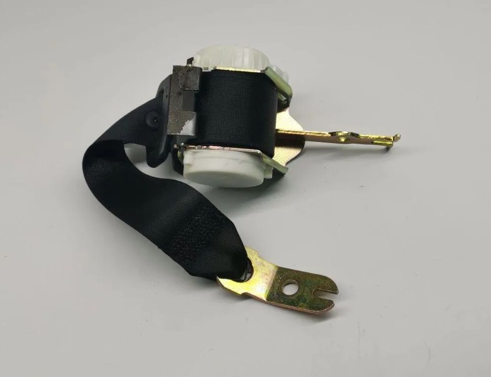 BMW 5 Series E60/E61 (2003-2010) Rear Left Seatbelt 33048192 31849780