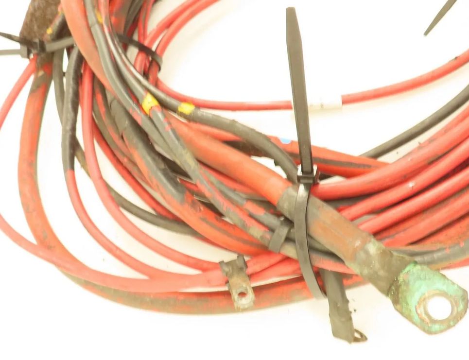 VOLVO FH II (2012-present) VIII (1995-2000) Positive Battery Cable 20975592 30740093