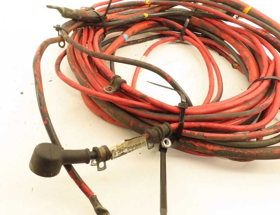 VOLVO FH II (2012-present) VIII (1995-2000) Positive Battery Cable 20975592 30740093