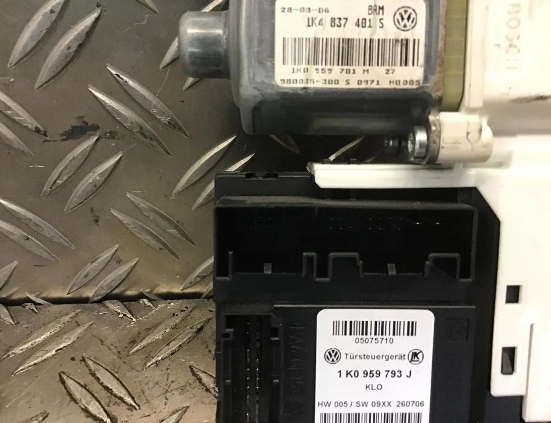VOLKSWAGEN Golf 5 generation (2003-2009) Front Left Door Window Regulator Motor 1KK0959701M,1K0959793J,LK4837401S 24841663