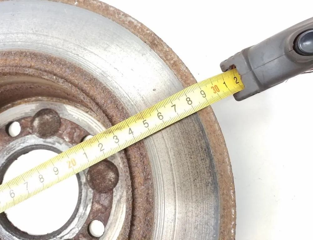 MERCEDES-BENZ SLK-Class R171 (2004-2011) Aizmugurējais labais bremžu disks A2104230612 32063212