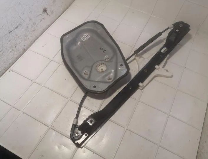 VOLKSWAGEN Golf Plus 1 generation (2004-2009) Стеклоподъемник задней правой двери 1K4839462A,5M0839462,1K5839462 21032688