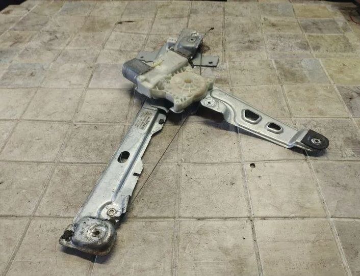 PEUGEOT 3008 1 generation (2010-2016) Priekšējo kreiso durvju logu pacēlājs 9682808980,912025105,914388101 21033748