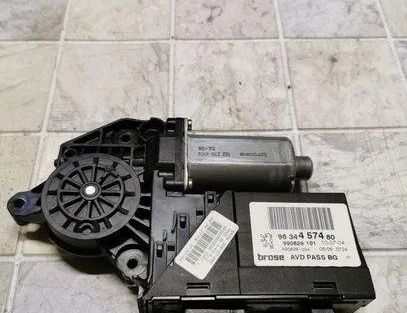 PEUGEOT 307 1 generation (2001-2008) Маторчик стеклоподъемника передней правой двери 9634457480,990829101 21034073