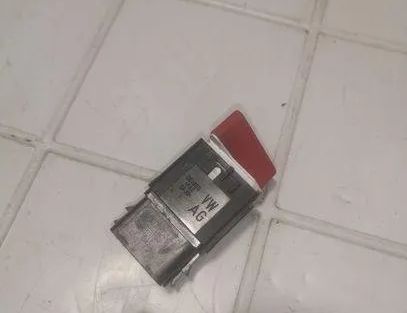 VOLKSWAGEN Golf Plus 1 generation (2004-2009) Avārijas poga 5M0953509A 21038562