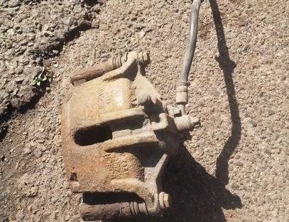 OPEL Agila 1 generation (2000-2007) Priekšējais labais bremžu suports 3204Y0,1334 21042348