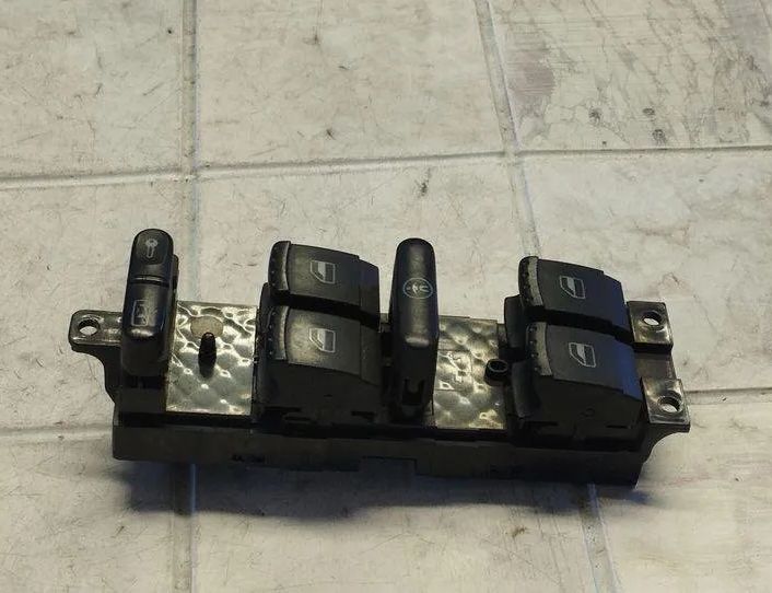 VOLKSWAGEN Passat B5 (1996-2005) Aizmugurējo kreiso durvju loga pacēlāja slēdži 1J4959857B,03755030 21054067