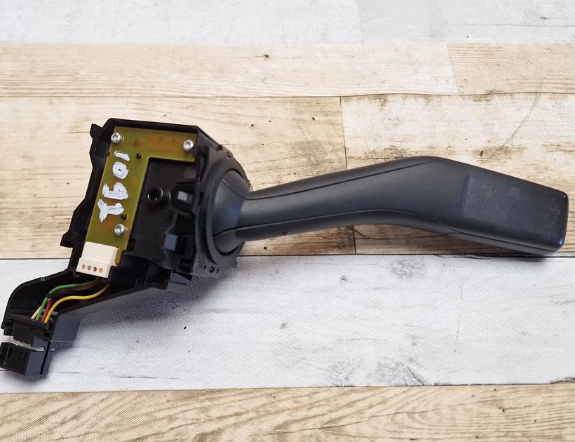 VOLKSWAGEN Jetta 3 generation (1992-1998) поворота переключение  1K0953513E 30189930