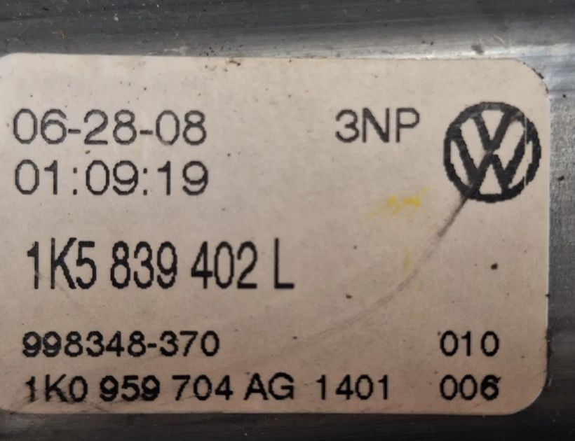 VOLKSWAGEN Jetta 3 generation (1992-1998) Стеклоподъемник задней правой двери 1K5839402L 30209358