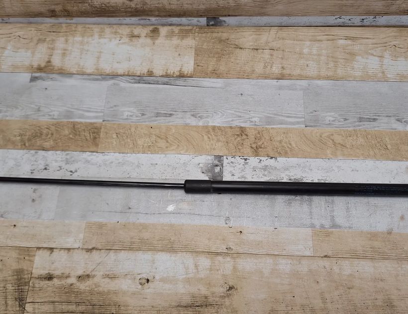 VOLKSWAGEN Jetta 3 generation (1992-1998) Priekšējais labais pārsega amartizātors 1K0823359A 30254771