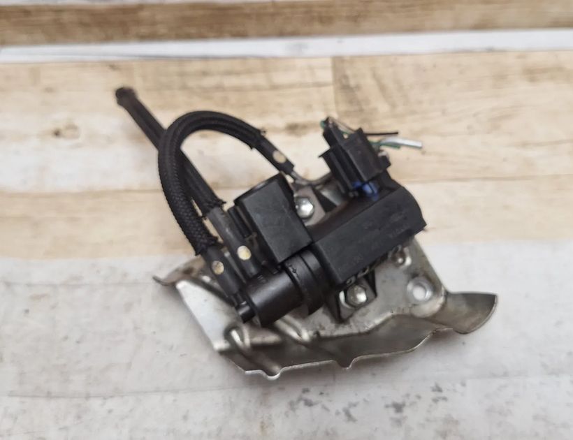 TOYOTA Yaris 1 generation (1999-2005) Solenoīda vārsts 258190R011 31535492