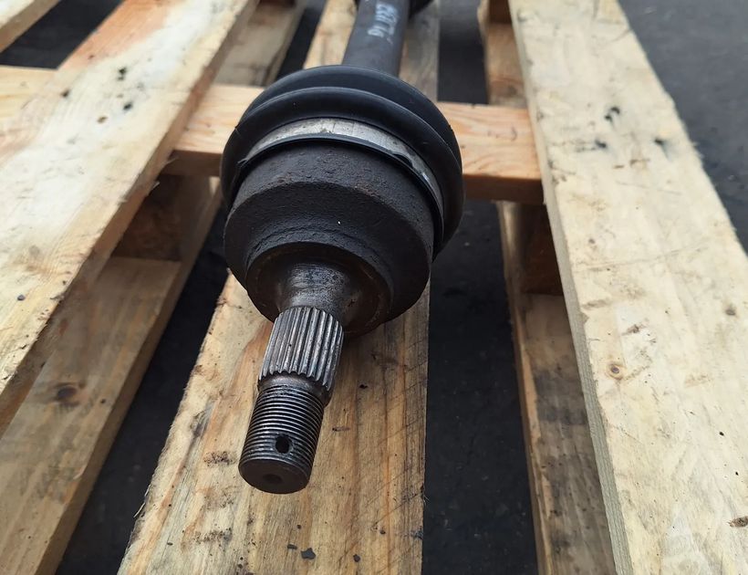 CITROËN C4 1 generation (2004-2011) Front Left Driveshaft 31998310