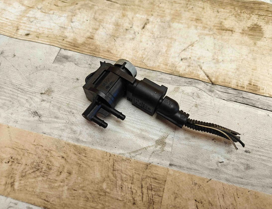 FORD Galaxy 1 generation (1995-2006) Solenoid Valve 1K0906283A 32442815