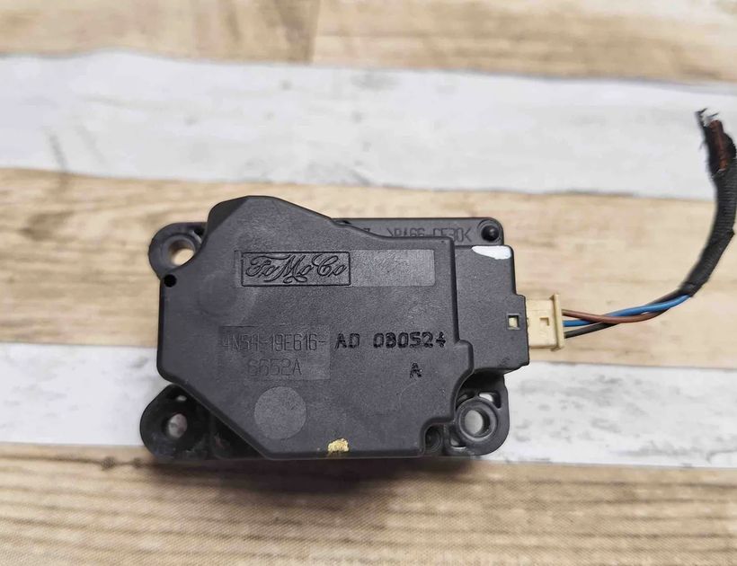 VOLVO V50 1 generation (2003-2012) Двигатель задвижки потока воздуха 4N5H19E616AD,4N5H19E616,6652A 32741579