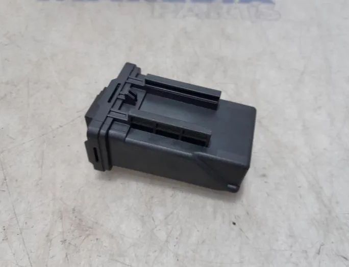 CITROËN C4 Picasso 2 generation (2013-2018) Engine Control Unit ECU 9666681180,9807502980,36448900,9806066880,9804127280,9815905380,9800630080,9814247280,100742937005,S180123008C,1610104480,1610454780,22661F,A01IAA,1677629380,1657646380,980406748002,BSIN0500,E1095295,20868925,A000O9 26874829